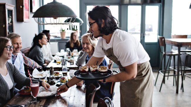7 Brilliant Ways to Increase Customer Experience in your Restaurant